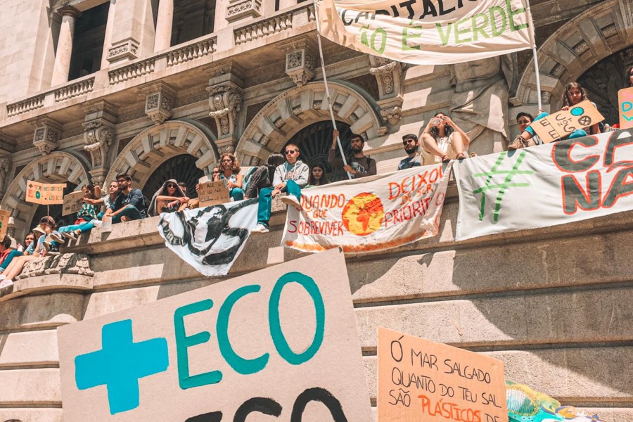 Os jovens estão na rua, a luta continua