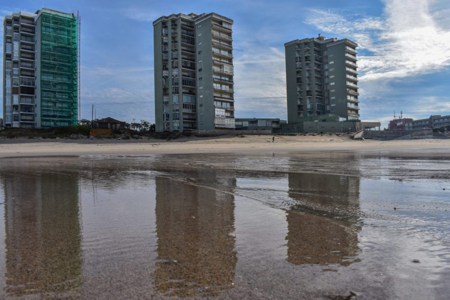 O futuro submerso no reflexo da água