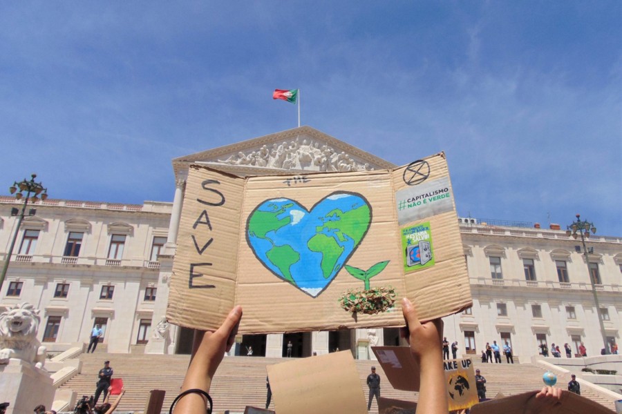 Greve Climática Estudantil : gerações unidas pela justiça climática