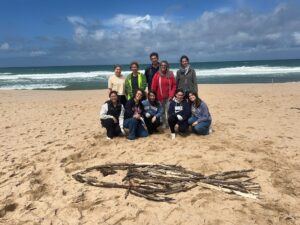 Esta foi a nossa equipa da limpeza da praia da Foz do Lizandro. Agradecemos a todos a todos pela vossa participação, mas também agradecemos muito ao apoio da Câmara Municipal de Mafra.