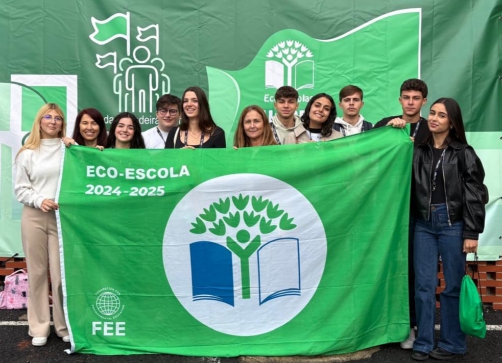 ESCOLA SECUNDÁRIA DE VALONGO DISTINGUE-SE NO DIA DAS BANDEIRAS VERDES