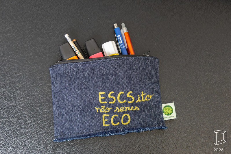“É escsito não seres eco!”