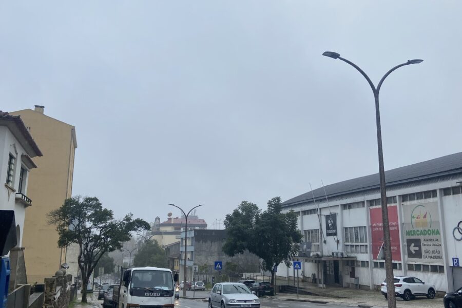 A poluição invisível e o silêncio ambiental nas cidades modernas