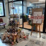 ESTE ANO, A NOSSA ÁRVORE DE NATAL É INCLUSÃO